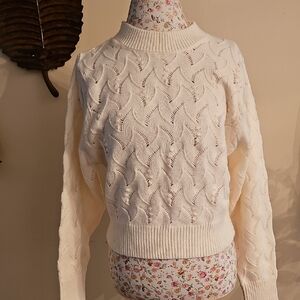 NWOT Chelsea & Theodore Cream Cable Knit Sweater. Size M